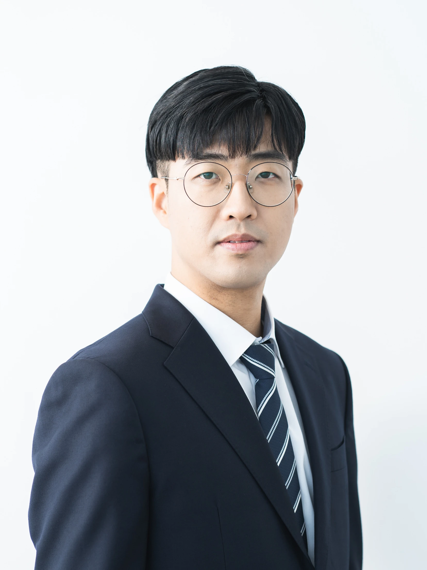 류한동 변호사 실제 프로필 사진